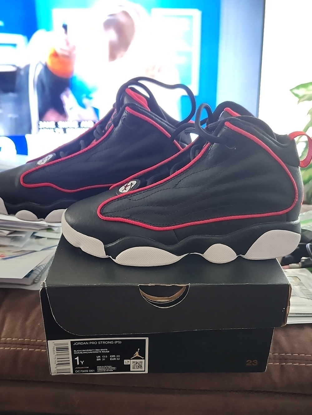 LIKE NEW! Jordan Pro Strong (PS); Black/Univ. Red/White; 1Y